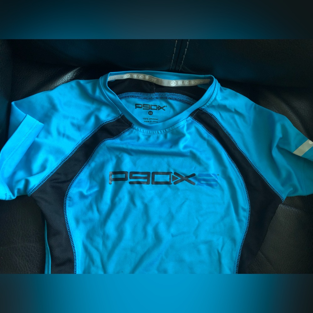 P90x 2 Women’s Blue Black short sleeve t shirt top NWOT! XS Extra Small tee